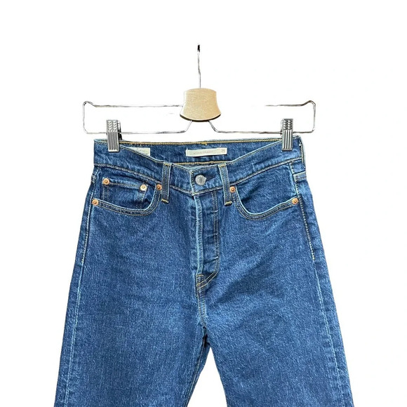 Levi's Wedgie Straight Fit Jeans in Below the Belt Medium Wash Size‎ 25 - Picture 3 of 13